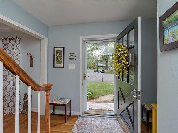 3rd image of 600 Queensgrove Ct