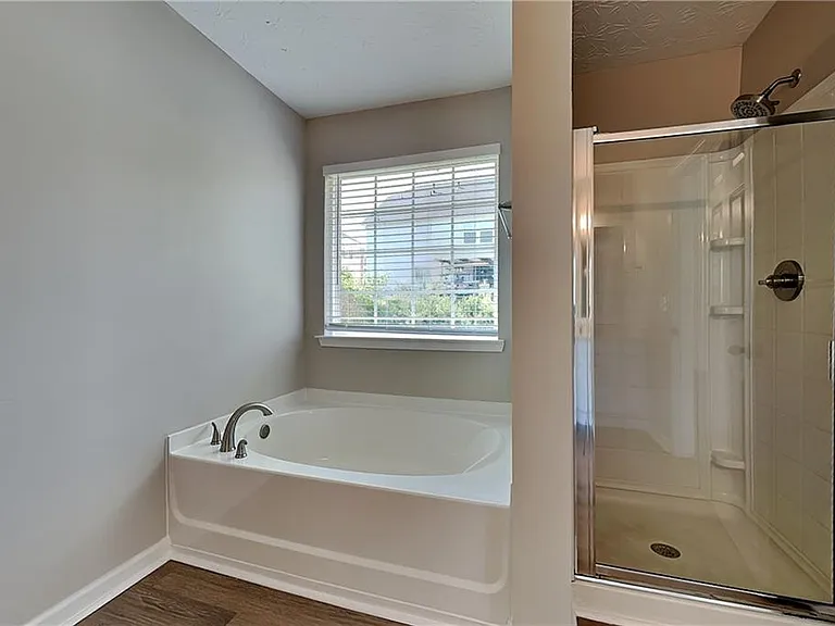 3118 Farmstead Ct — Photo 11