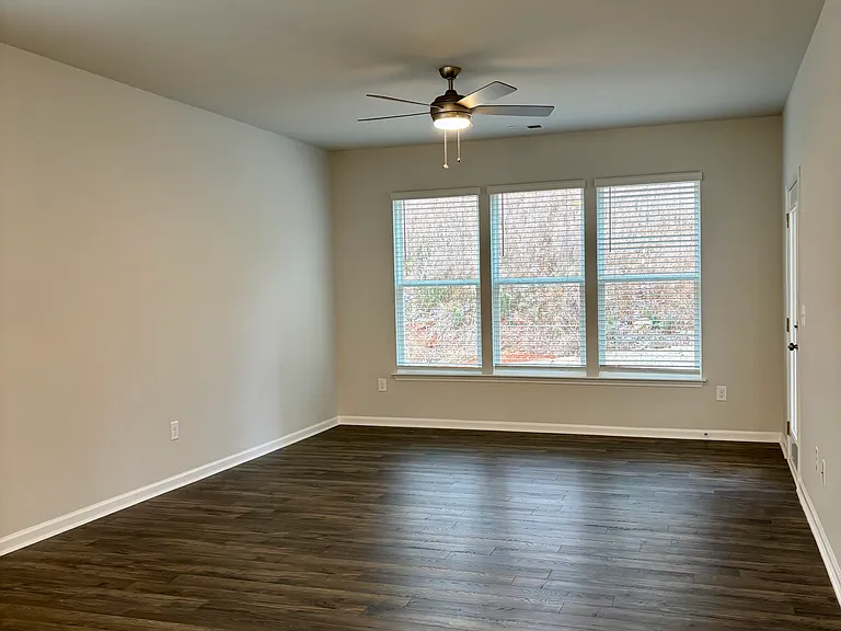 600 Poinsett Bridge Way — Photo 5