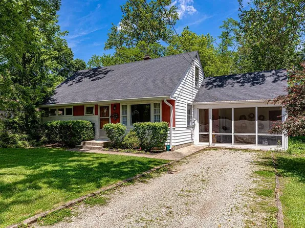 6020 Joseph Dr, Oxford, OH 45056