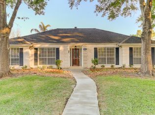 1402 Seagate Ln, Houston, TX 77062