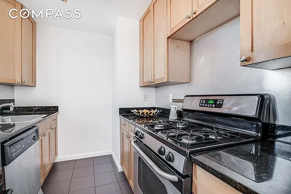 Rented by Compass | media 19