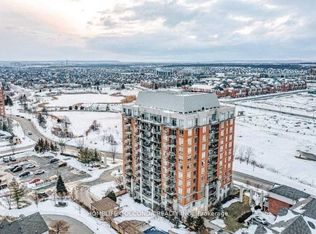 2365 Central Park Dr #807, Oakville, ON L6H 0C7