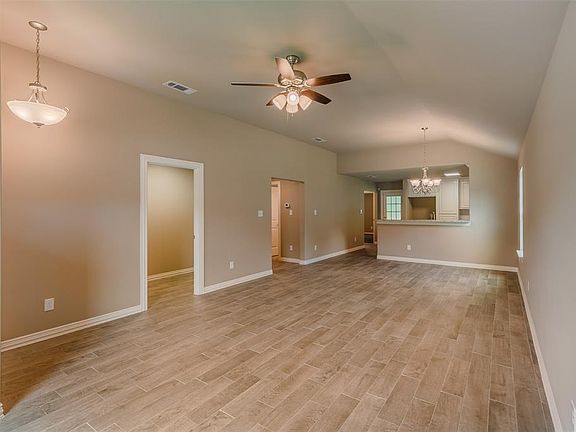 5th image of 3713 Waldorf St
