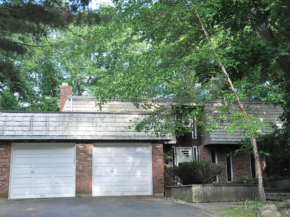 1st image of 380 Pleasant Hill Dr