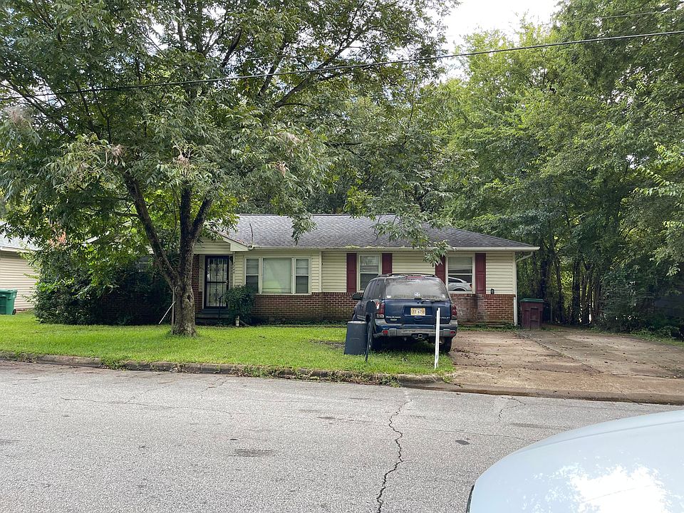 2nd image of 2249 Rasberry St