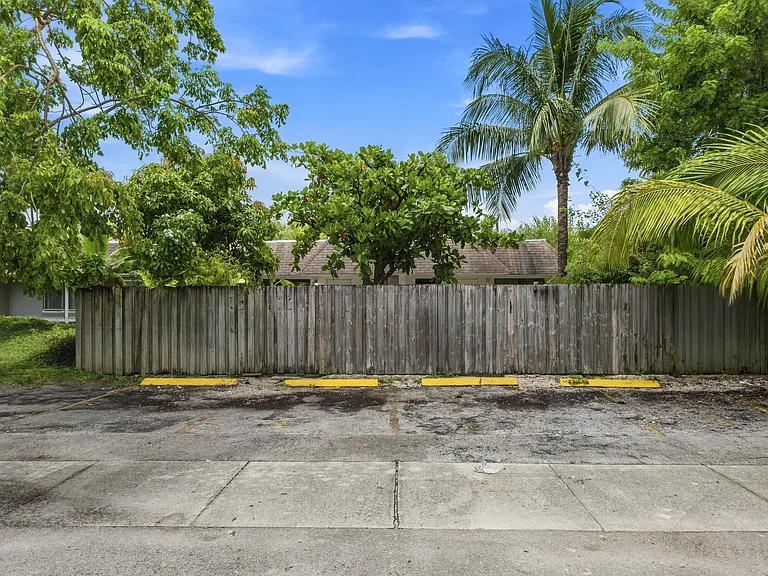 1515 NW 8th Ave #1515 — Photo 30