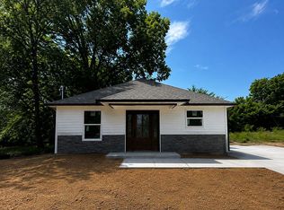 1099 Bryant St, Milan, TN 38358