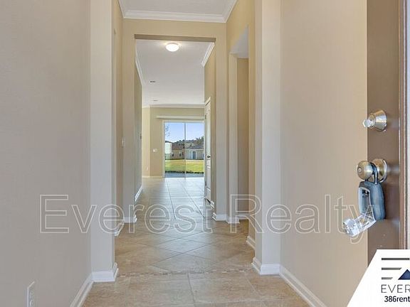 5th image of 111 Old Field Ln
