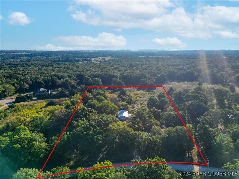1st image of 824 Lester Dr