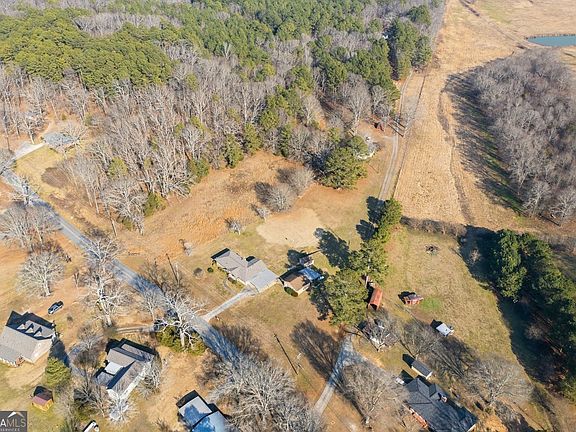 5th image of 494 Lake Creek Rd