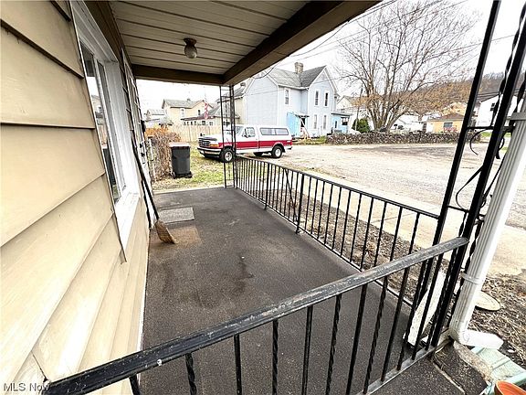 3rd image of 1205 Clover St