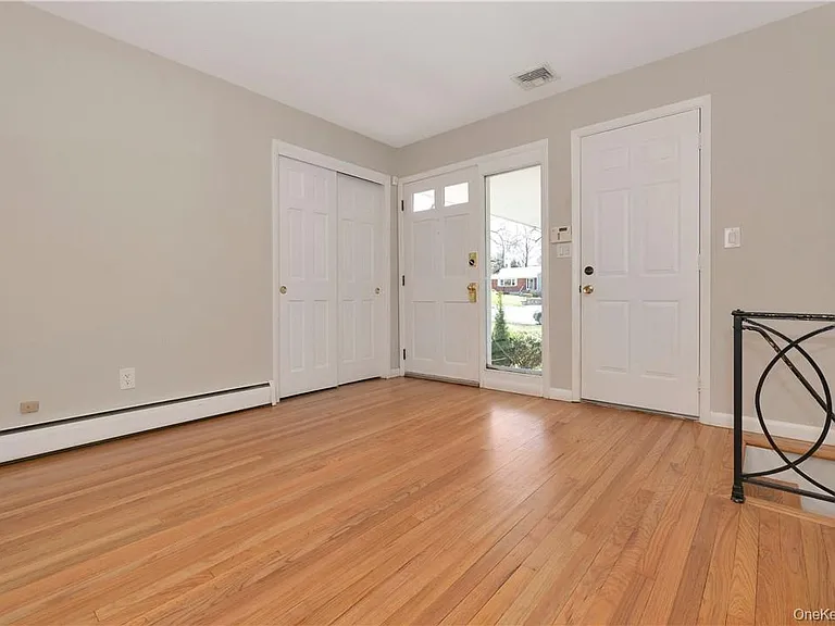 3 Lea Pl — Photo 2