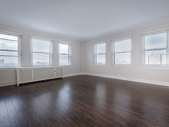 5th image of 5107 S Blackstone Ave APT 1105