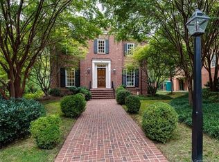 2126 Foxcroft Woods Ln, Charlotte, NC 28211