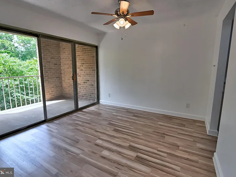 1580 Moorings Dr #11B — Photo 16