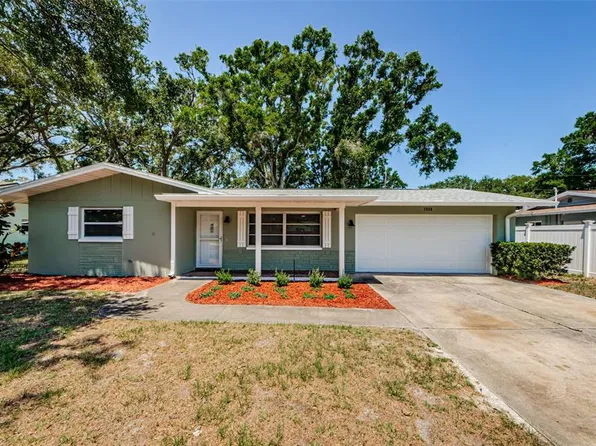 1926 Fairway Cir W, Dunedin, FL 34698