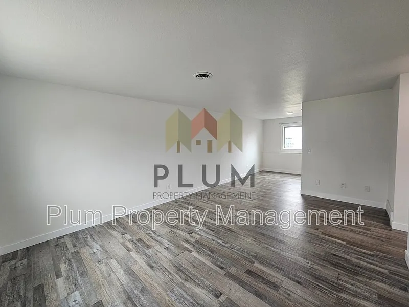 Building Photo - 2340 Fairview Ave #2