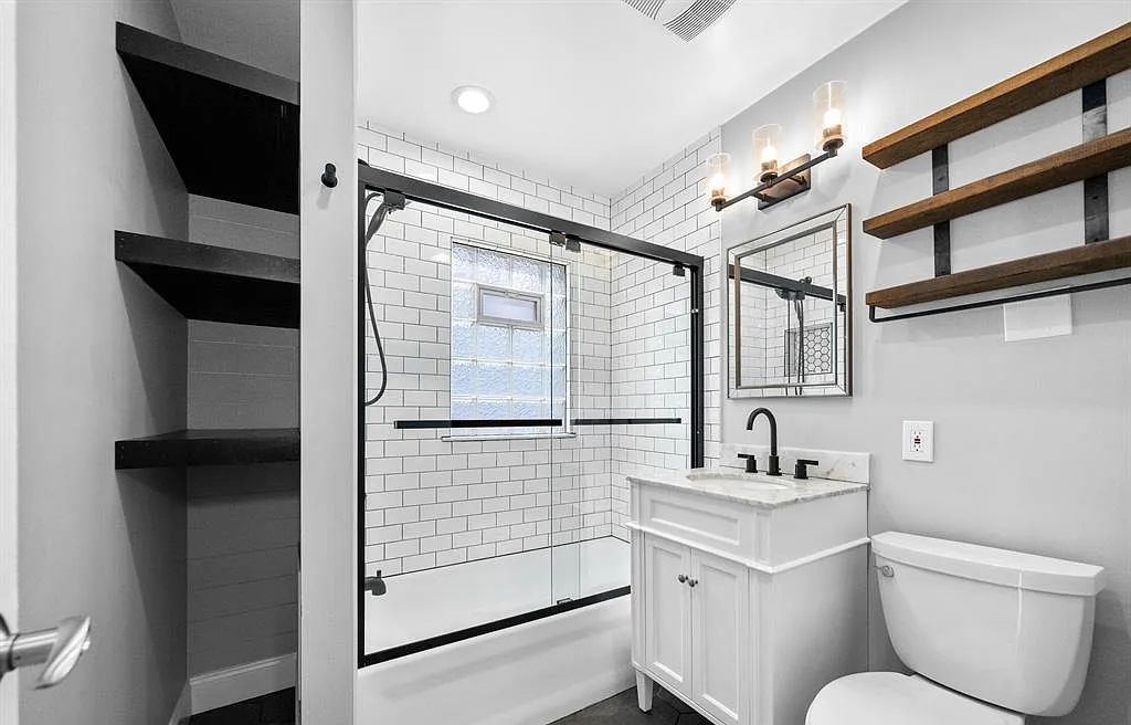 3 bed, 1066 sqft, $2,800 — Photo 4