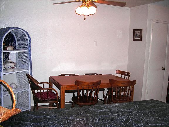 Dining Rm.