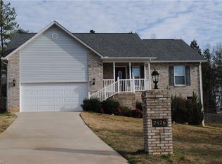 2426 Heritage View Ln, Thomasville, NC 27360