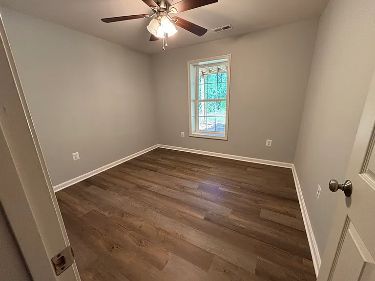 16209 Round Hill Rd — Photo 38
