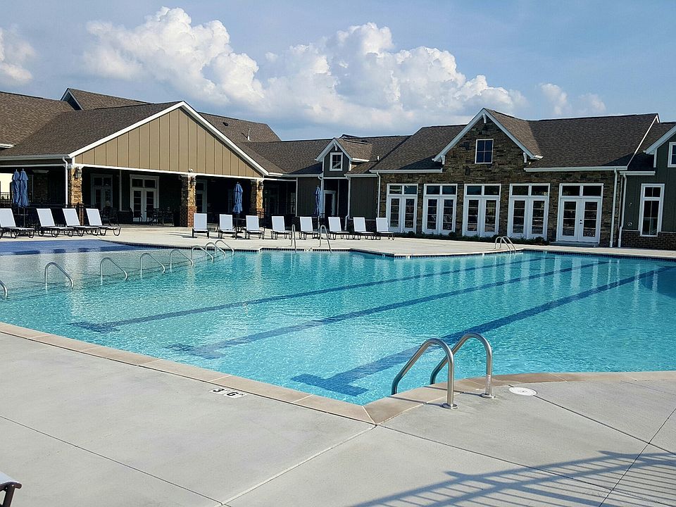 Amenities will include a town center, pavilion, resort style