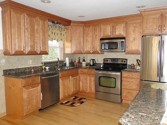 3rd image of 8445 W Johanna Dr