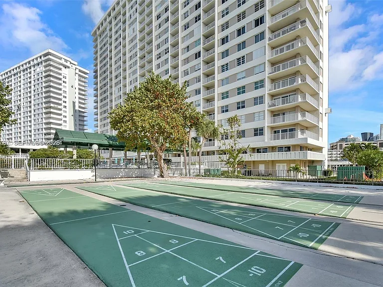 300 Bayview Dr #1711 — Photo 49