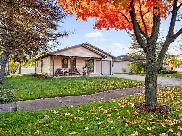 802 Lilac Ln, Joliet, IL 60435