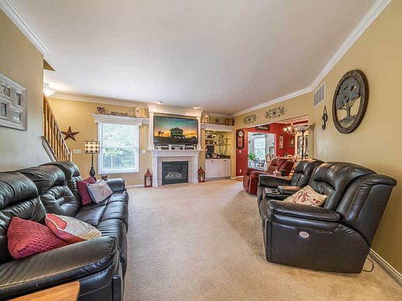 5th image of 704 Brant Ct