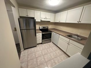 24 Whites Ave APT 36, Watertown, MA 02472