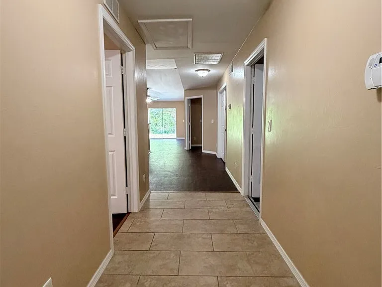 348 Bell Blvd S — Photo 3