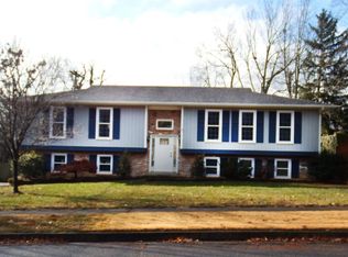 3402 Snaffle Rd, Lexington, KY 40513