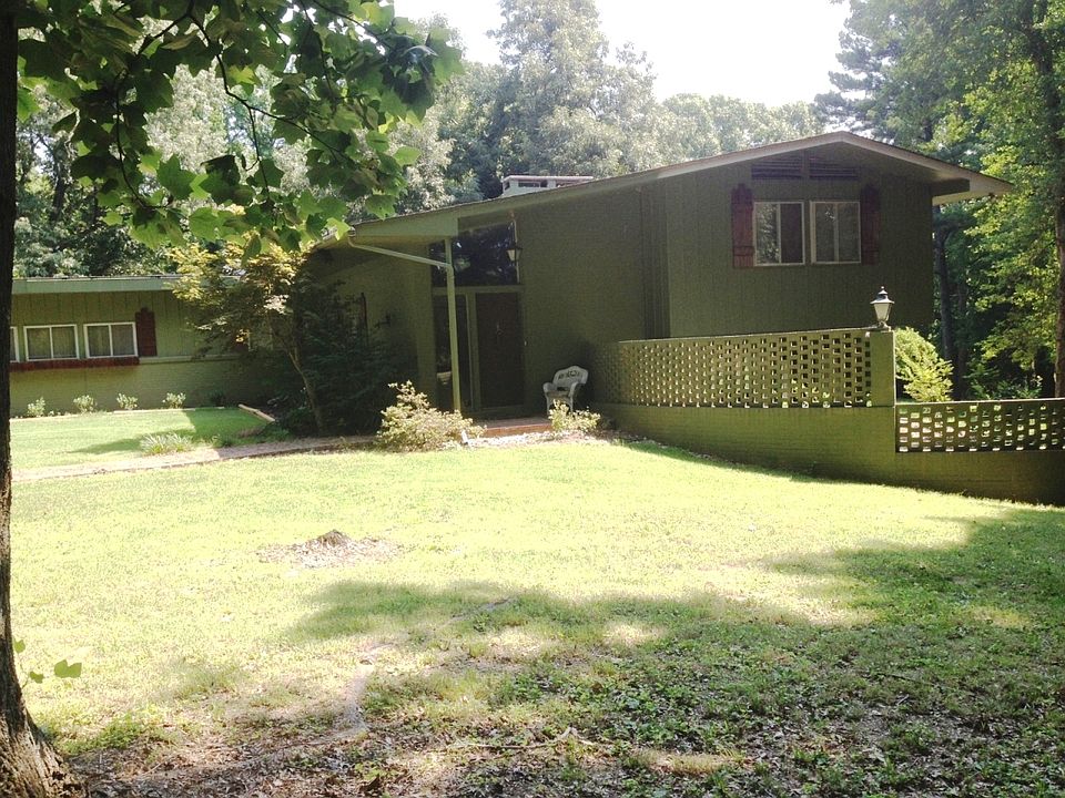 Custom home on Acreage