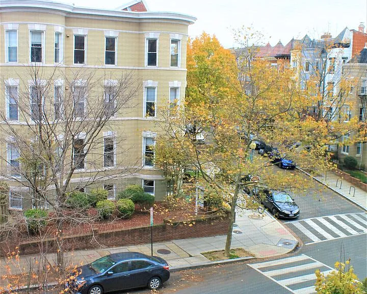 2110 19th St NW — Photo 11