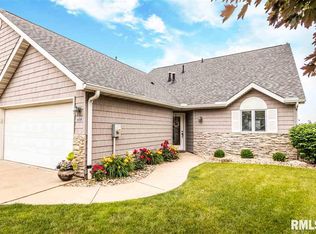 608 Harbor Pointe Dr, East Peoria, IL 61611