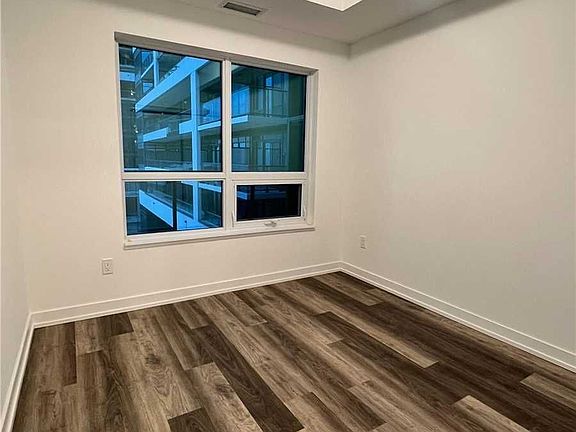 5th image of 1480 Bayly St #321
