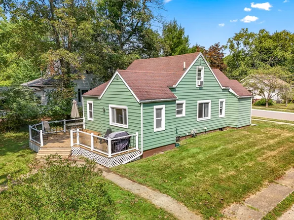 98 Westwood St, Hillsdale, MI 49242