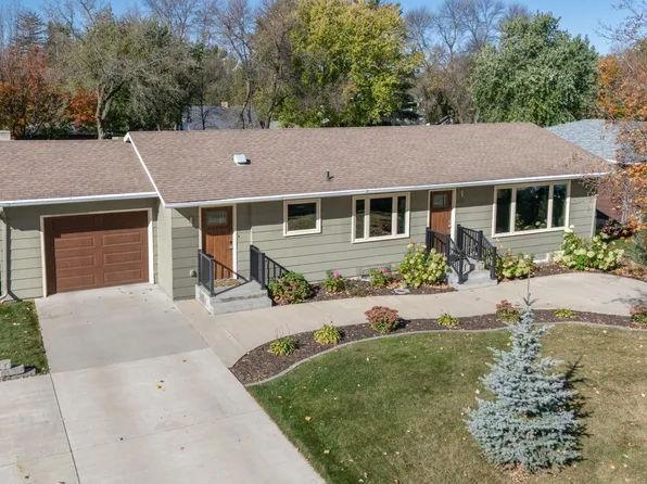 606 5th St SE, Pelican Rapids, MN 56572