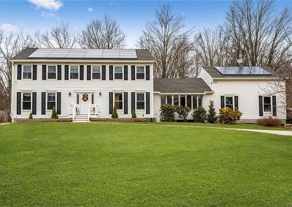 1st image of 5 Mountainview Dr