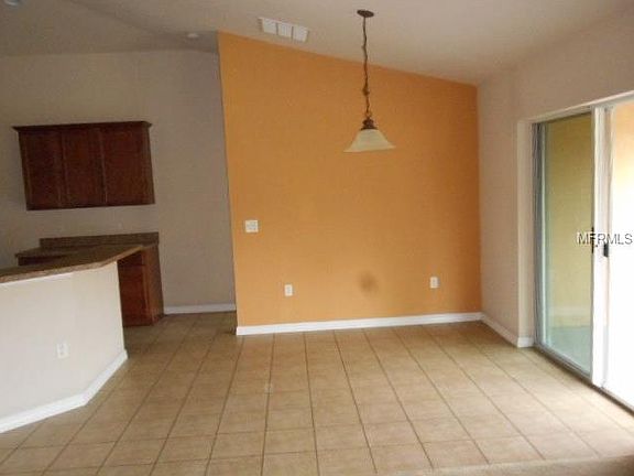 4th image of 210 Michigan Estates Cir