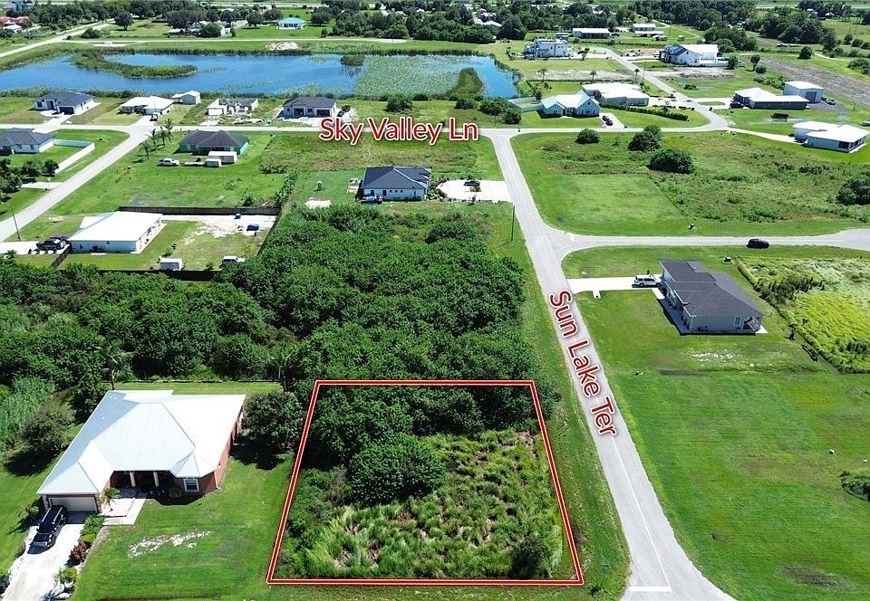 1st image of 450 Sun Lake Ter