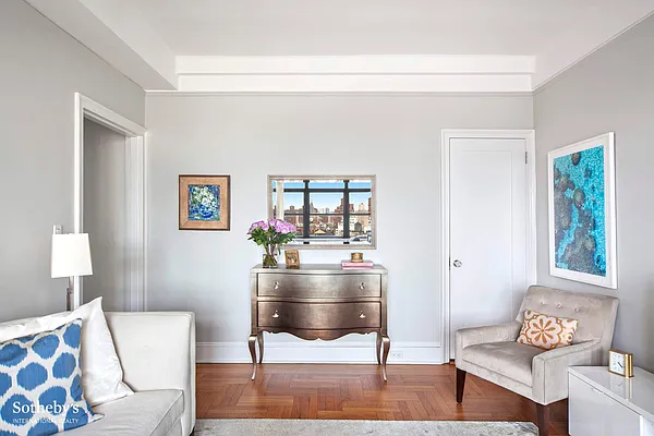 Sold by Sotheby's International Realty | media 2