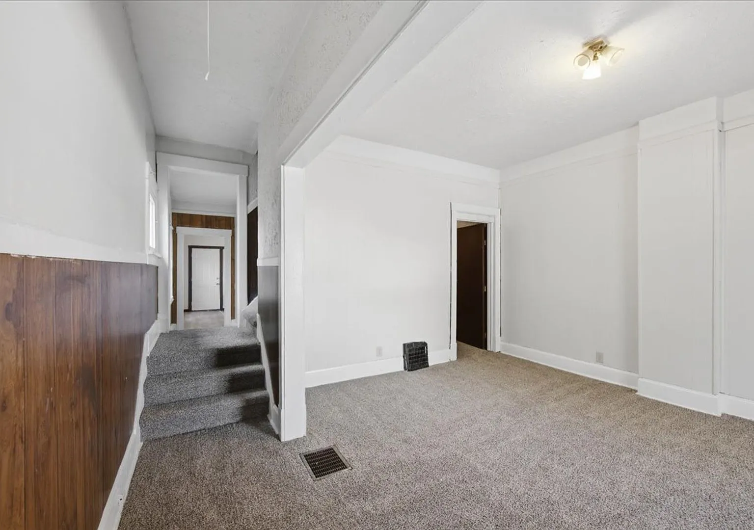 53 N 5th Ave - $1,410.00/mo. — Photo 2