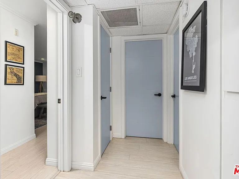 12801 Moorpark St #206 — Photo 11