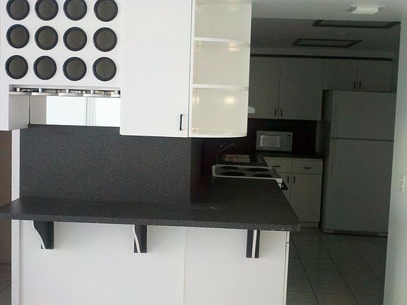 3rd image of 6969 Collins Ave APT 809
