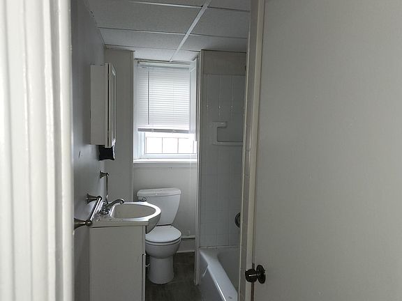 3rd image of 1014 Charles St APT 2