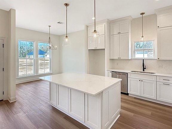 4th image of 31497 Dunn Rd