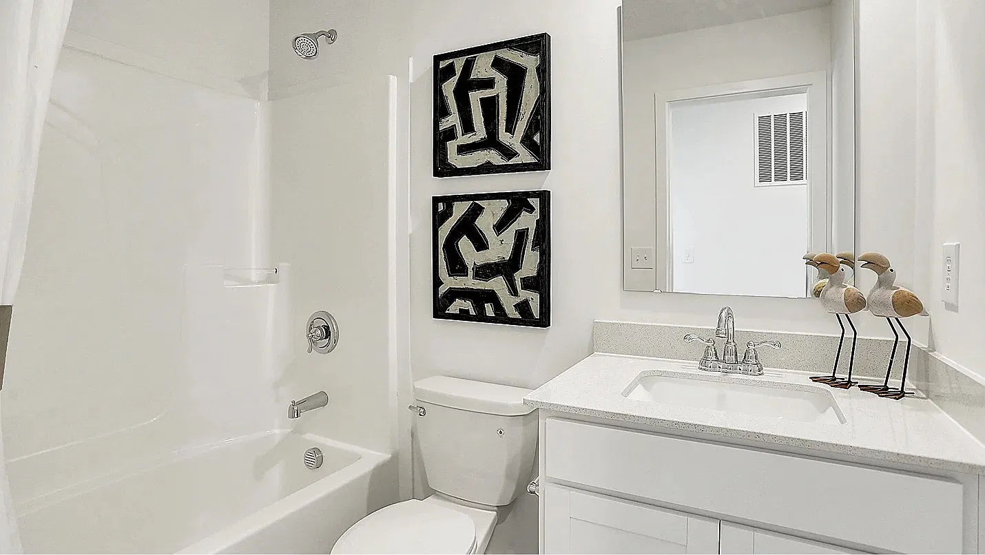 5 bed, 2247 sqft, $2,350 — Photo 4
